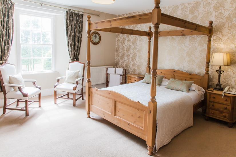 Gellifawr Woodland Retreat Hotel Pontfaen Bilik gambar