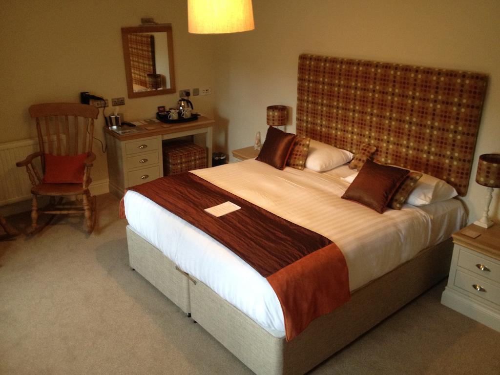 Gellifawr Woodland Retreat Hotel Pontfaen Bilik gambar